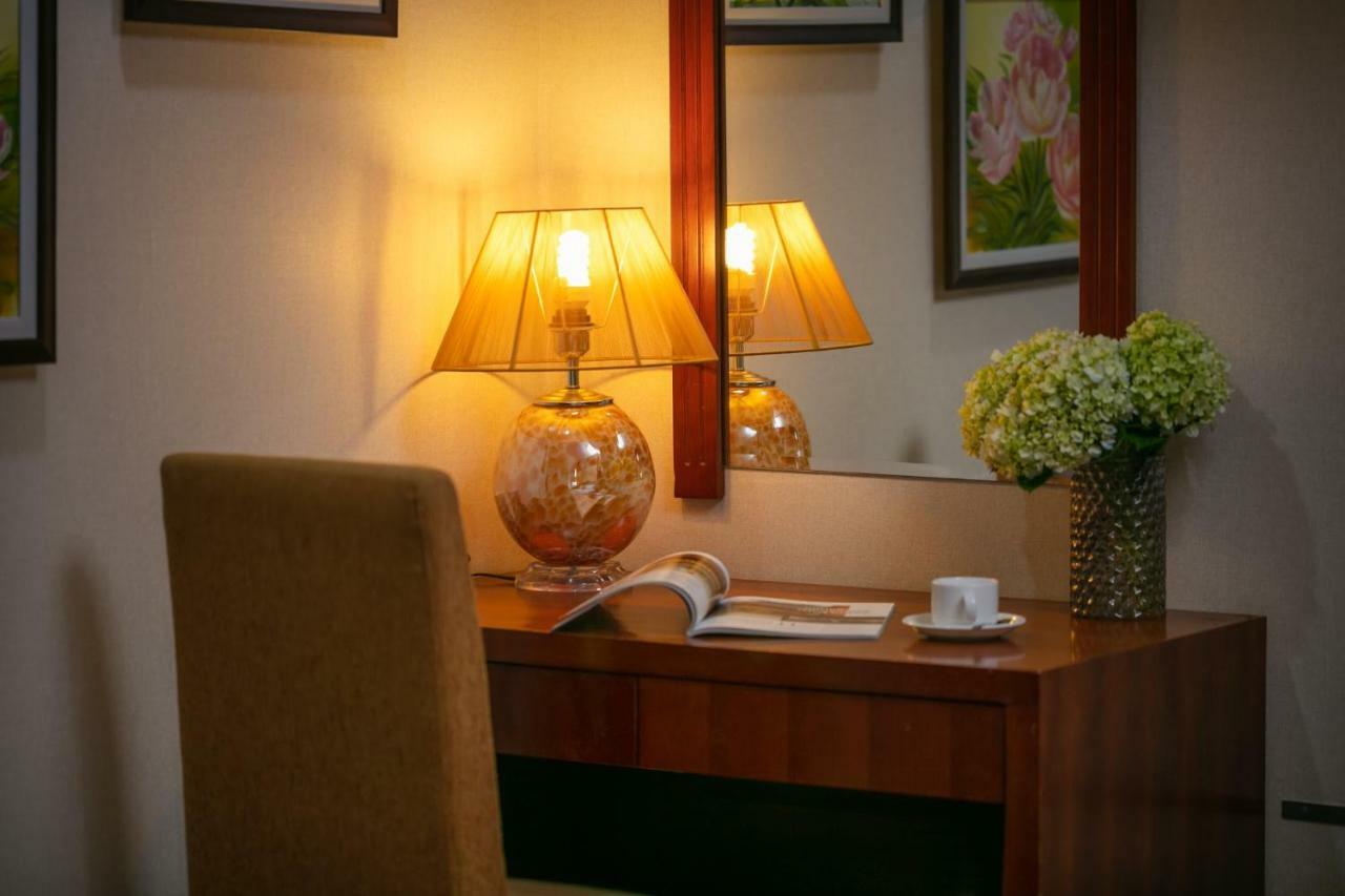 Emerald Boutique Hotel Ханой Екстер'єр фото